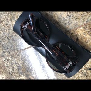 YSL woman’s sunglasses